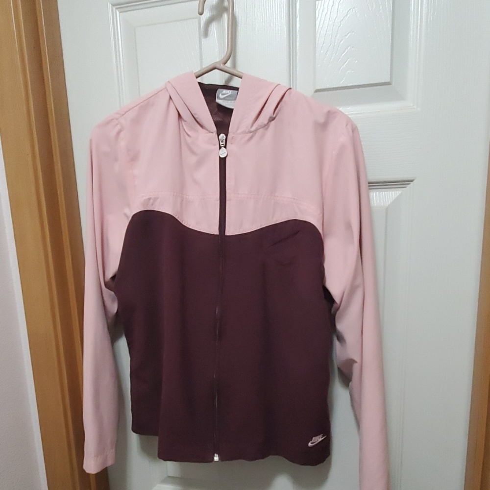 Nike wind breaker